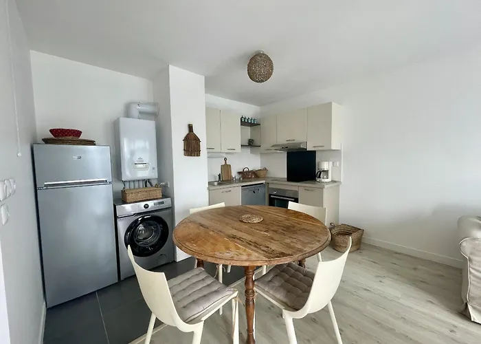 Le Croix De Vie Apartment *